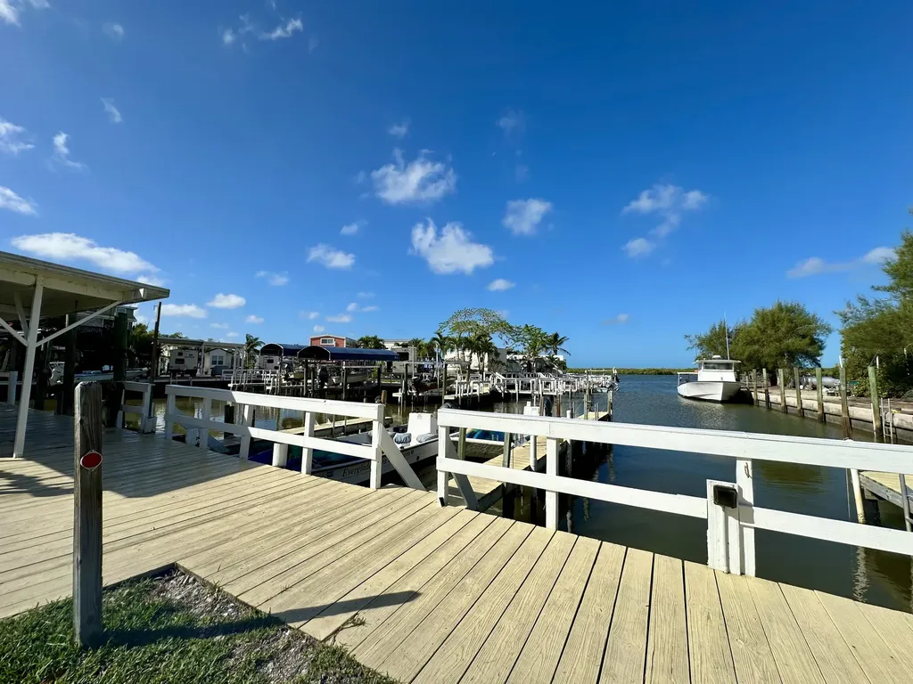 1180 Chokoloskee Drive Chokoloskee FL 34138