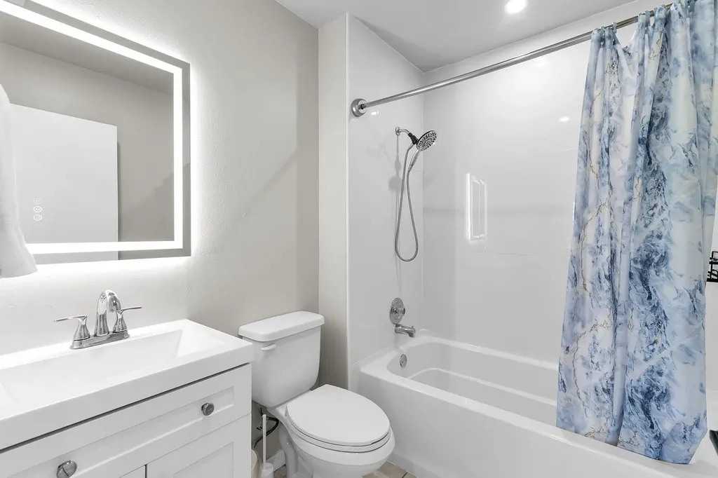 5245 Treetops Drive Naples FL 34113