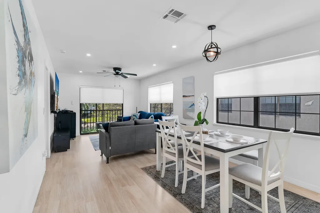 5245 Treetops Drive Naples FL 34113