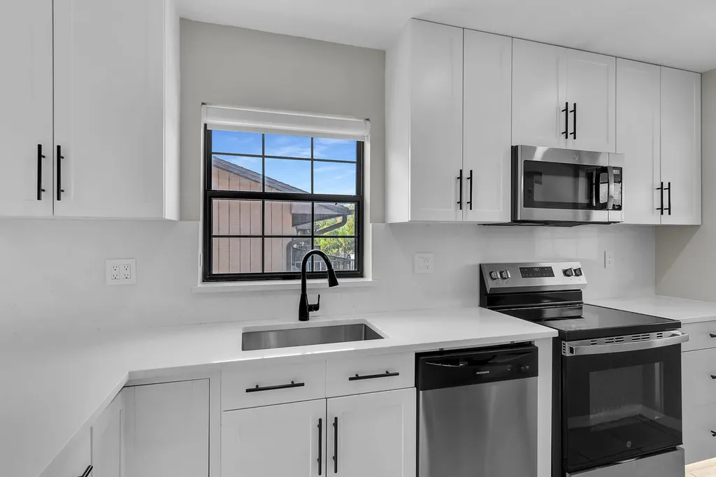 5245 Treetops Drive Naples FL 34113