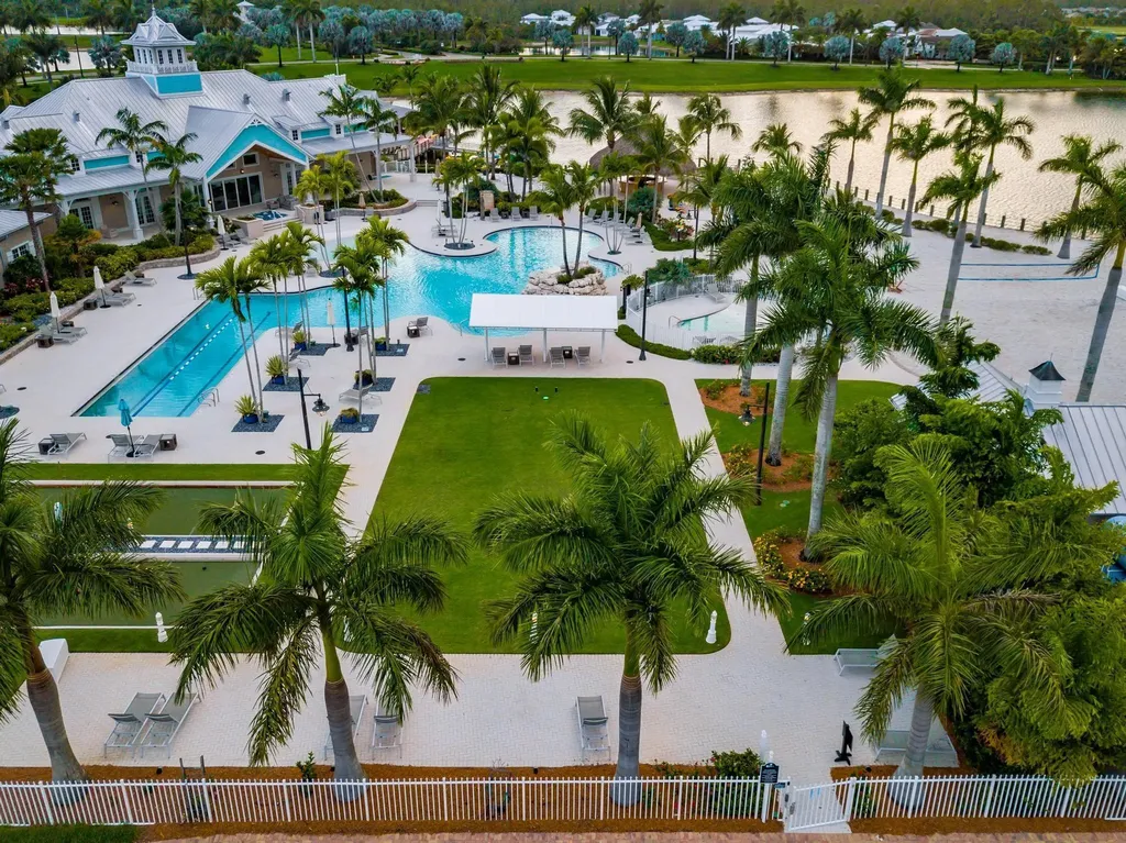 14714 Leeward Drive Naples FL 34114