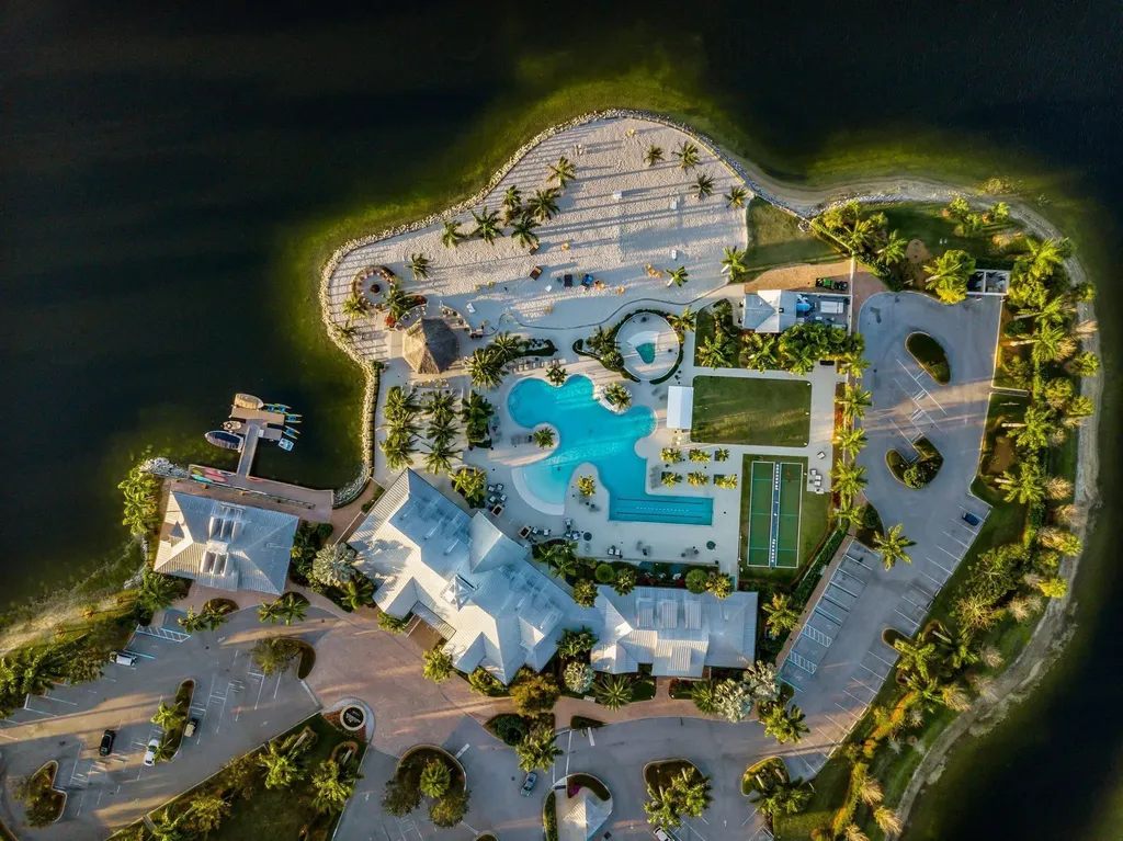 14714 Leeward Drive Naples FL 34114