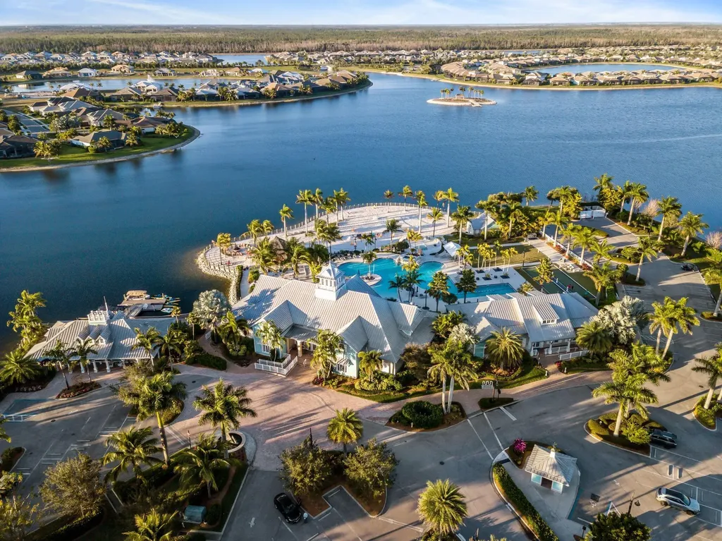 14714 Leeward Drive Naples FL 34114