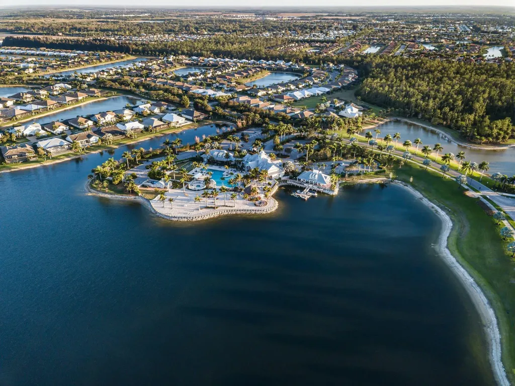 14714 Leeward Drive Naples FL 34114