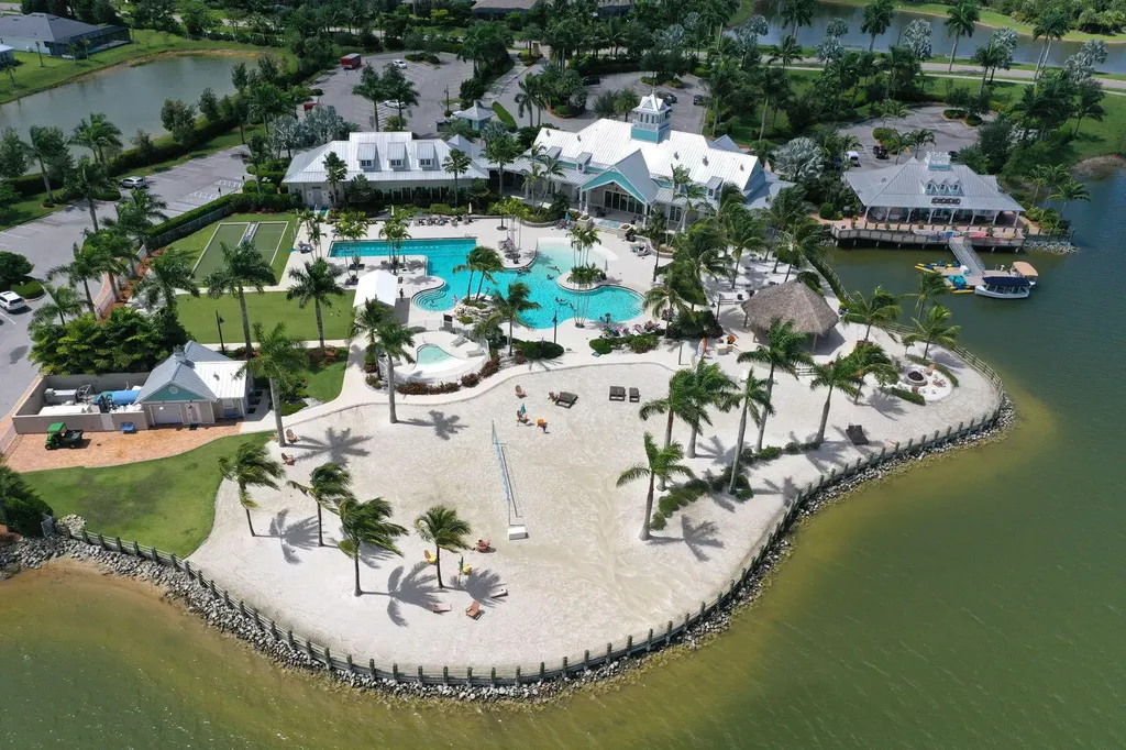 14714 Leeward Drive Naples FL 34114