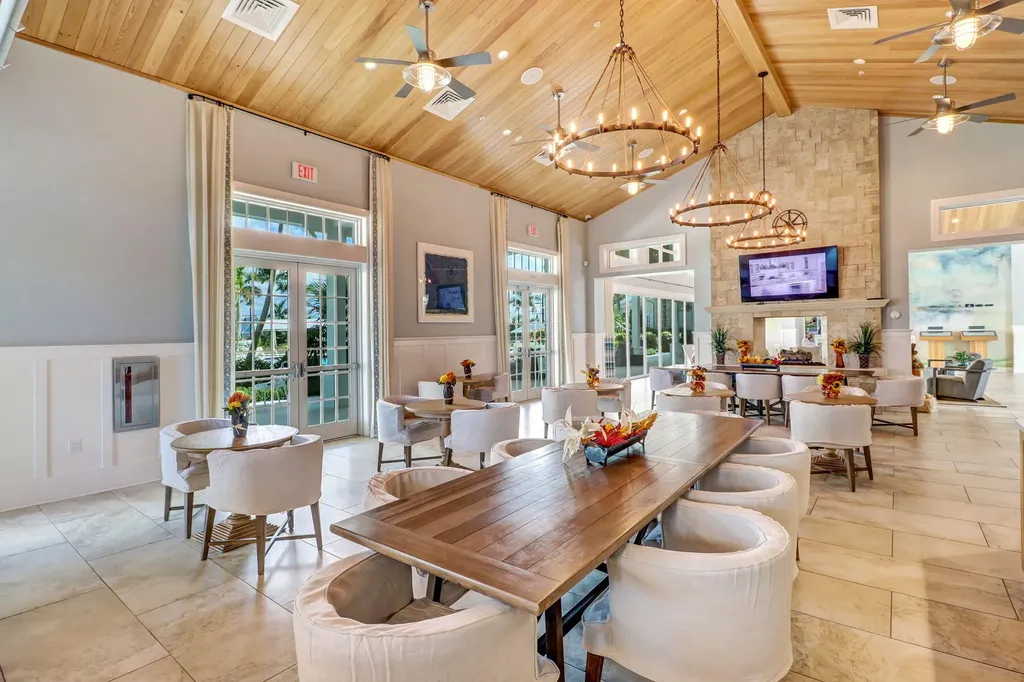 14714 Leeward Drive Naples FL 34114