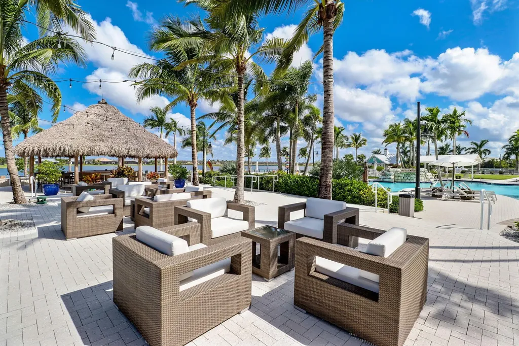 14714 Leeward Drive Naples FL 34114