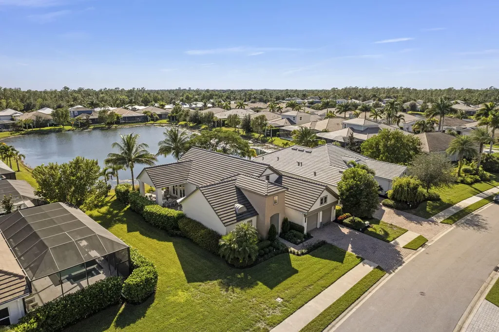 14714 Leeward Drive Naples FL 34114