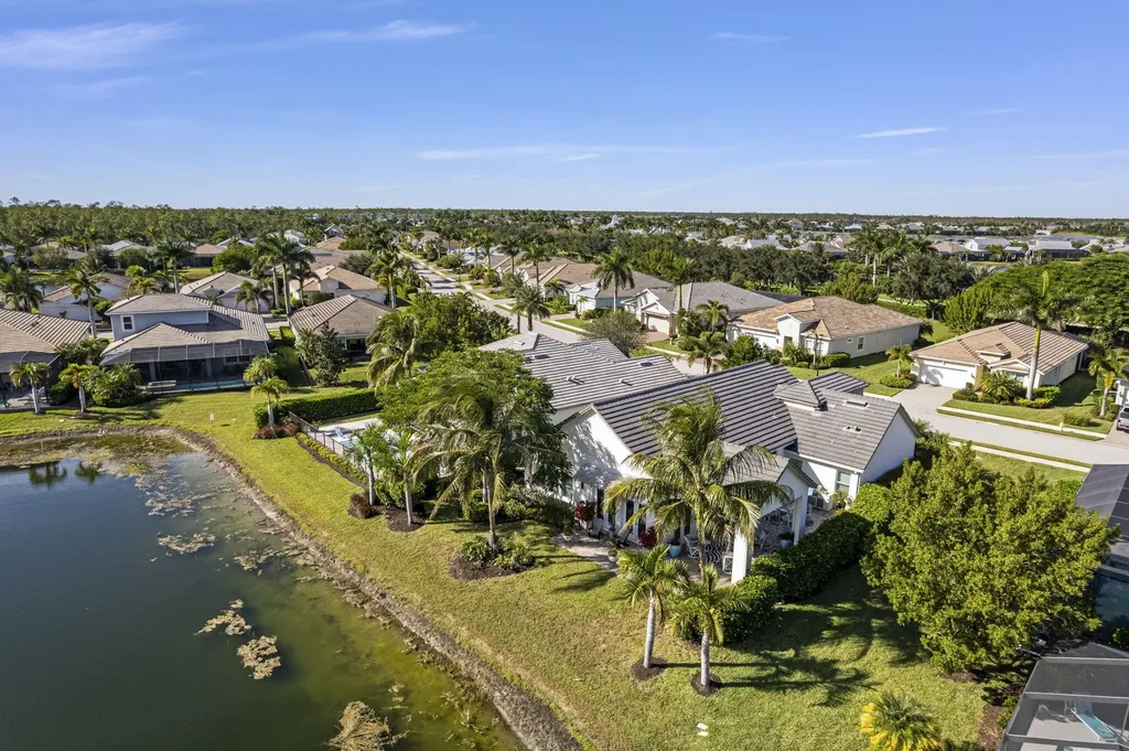 14714 Leeward Drive Naples FL 34114