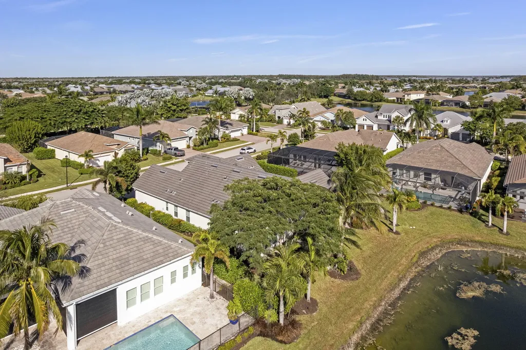 14714 Leeward Drive Naples FL 34114