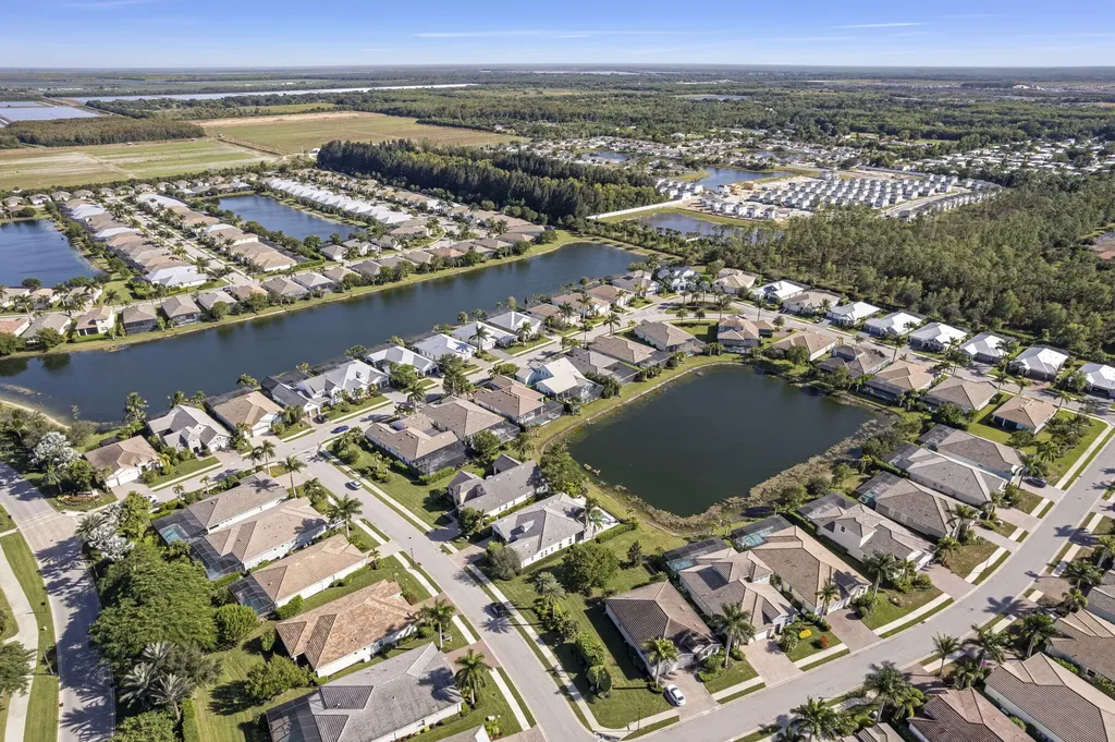 14714 Leeward Drive Naples FL 34114