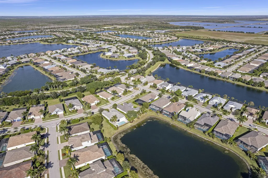 14714 Leeward Drive Naples FL 34114