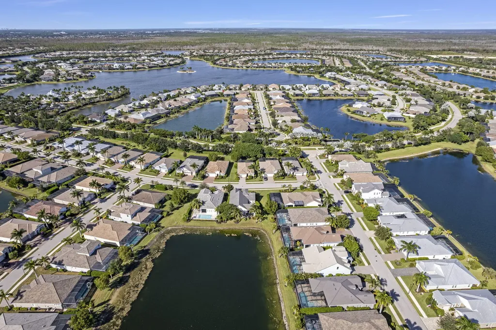 14714 Leeward Drive Naples FL 34114