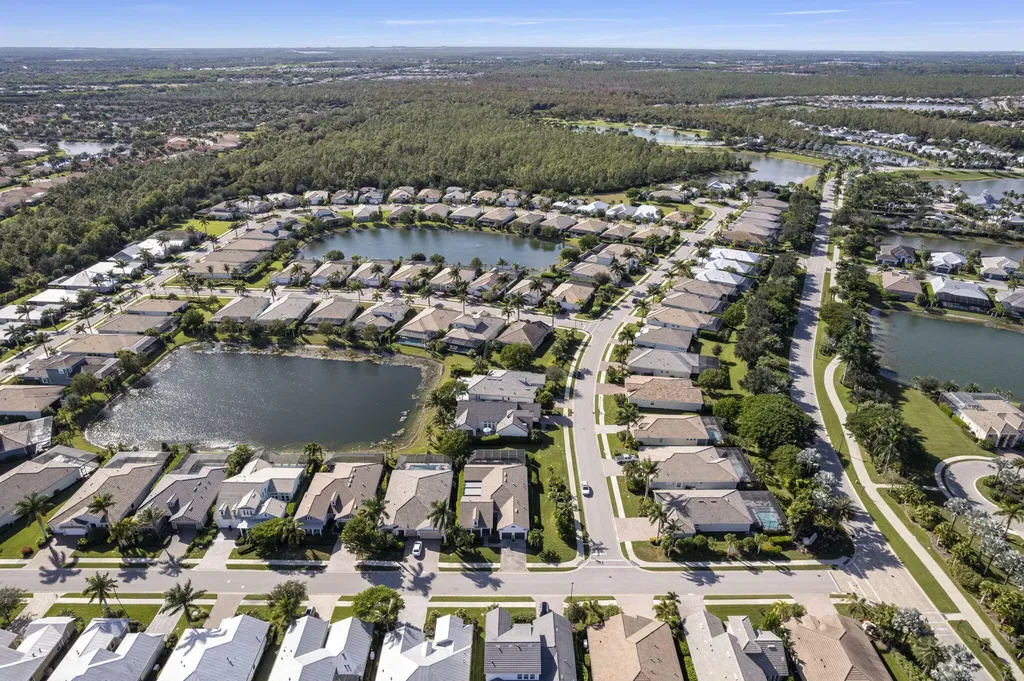 14714 Leeward Drive Naples FL 34114