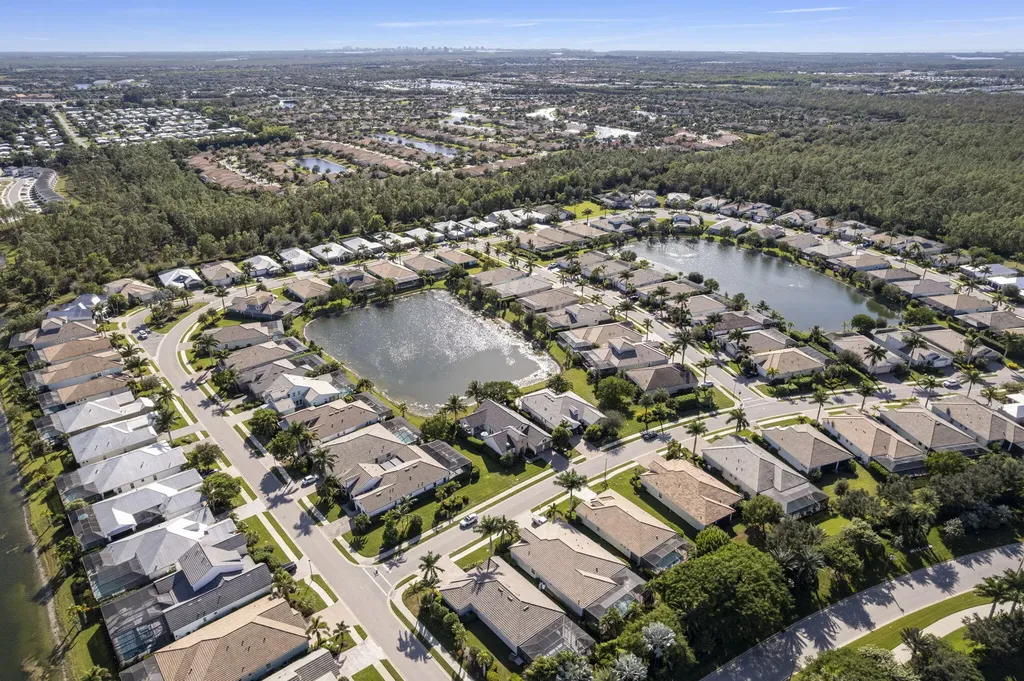 14714 Leeward Drive Naples FL 34114