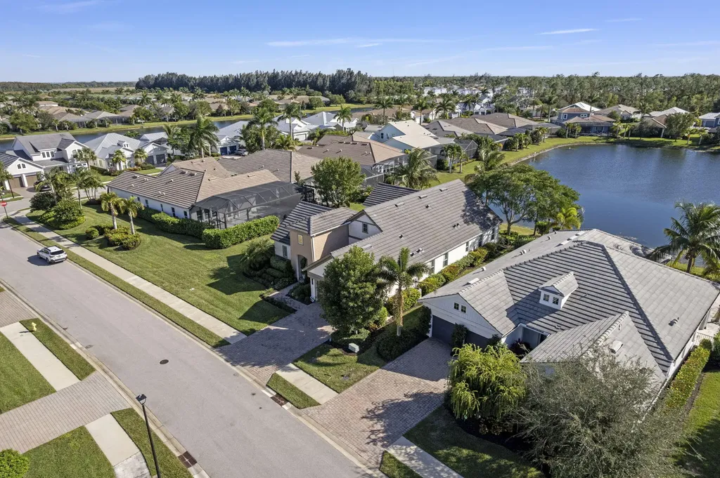 14714 Leeward Drive Naples FL 34114