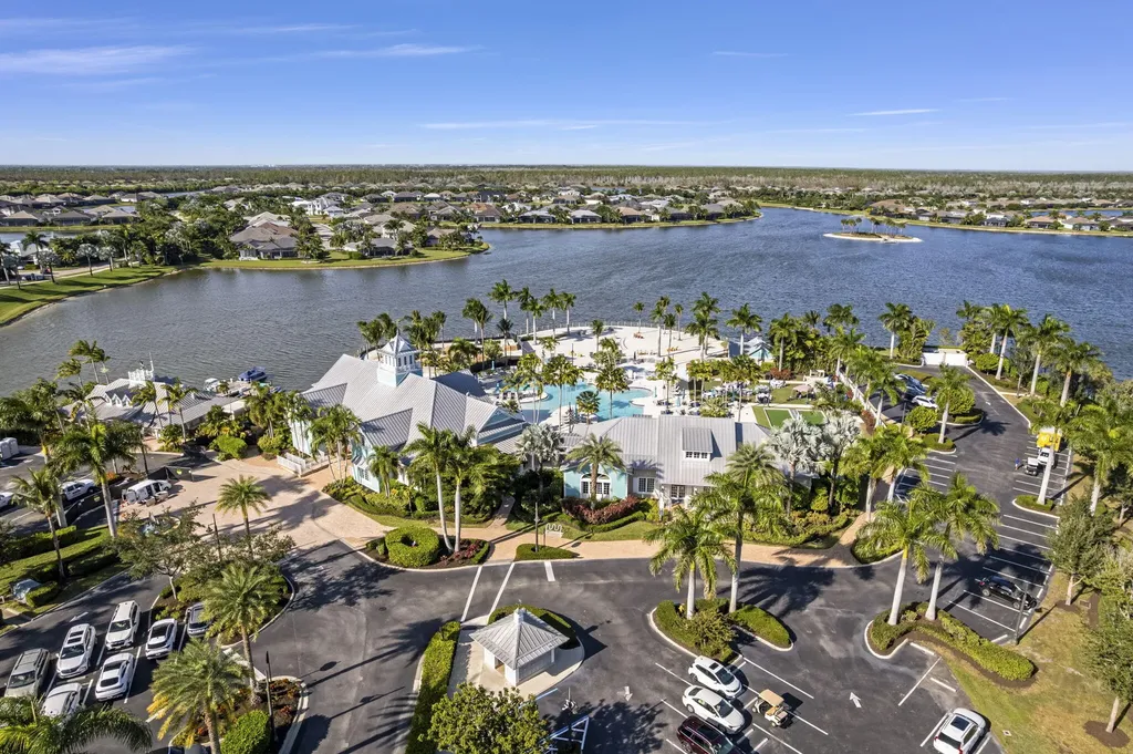 14714 Leeward Drive Naples FL 34114