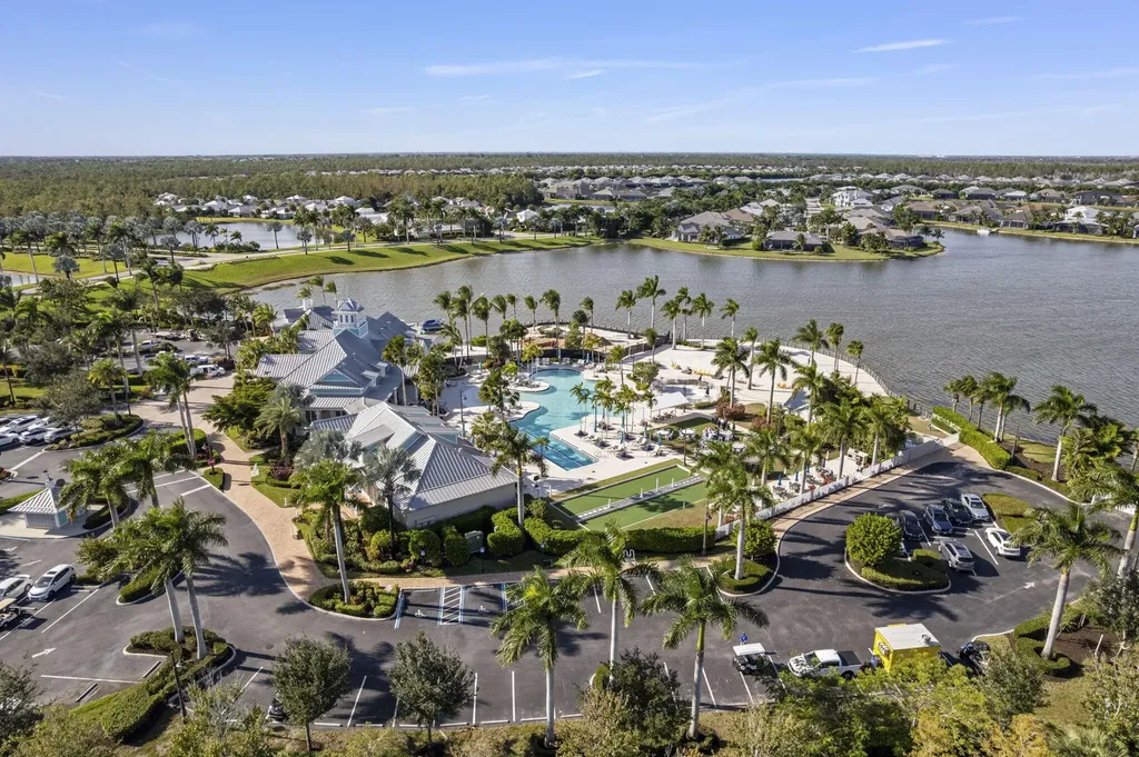 14714 Leeward Drive Naples FL 34114