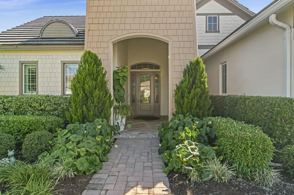 14714 Leeward Drive Naples FL 34114