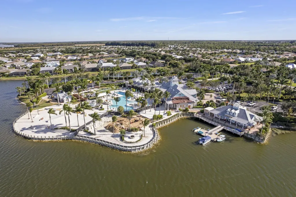 14714 Leeward Drive Naples FL 34114