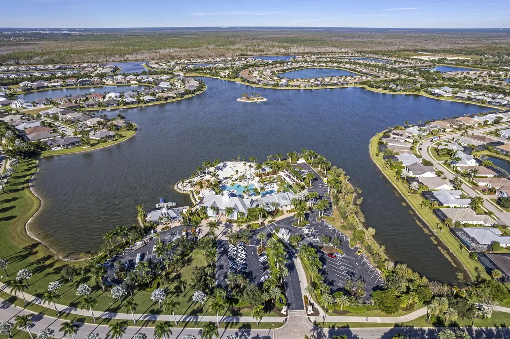 14714 Leeward Drive Naples FL 34114