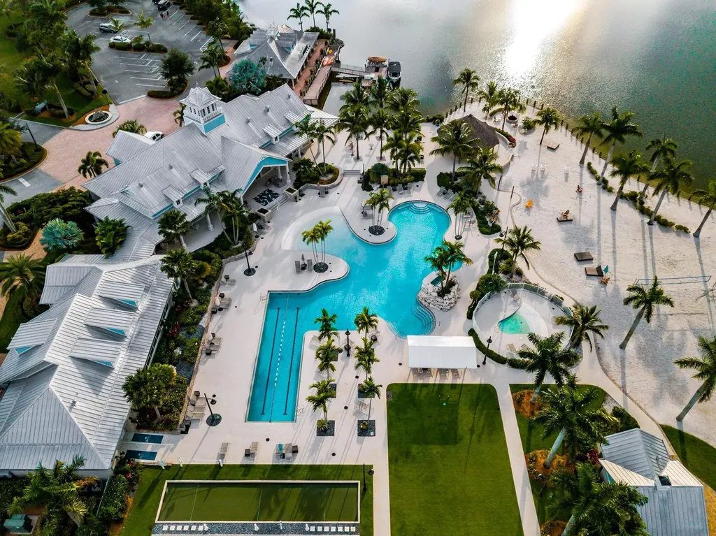 14714 Leeward Drive Naples FL 34114