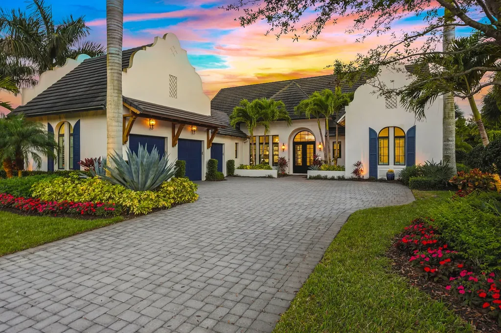 Naples FL, 3244 Tavolara Lane