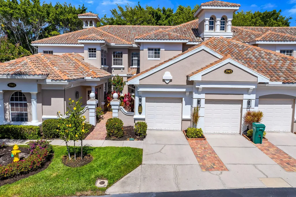 3945 Deer Crossing Court Naples FL 34114
