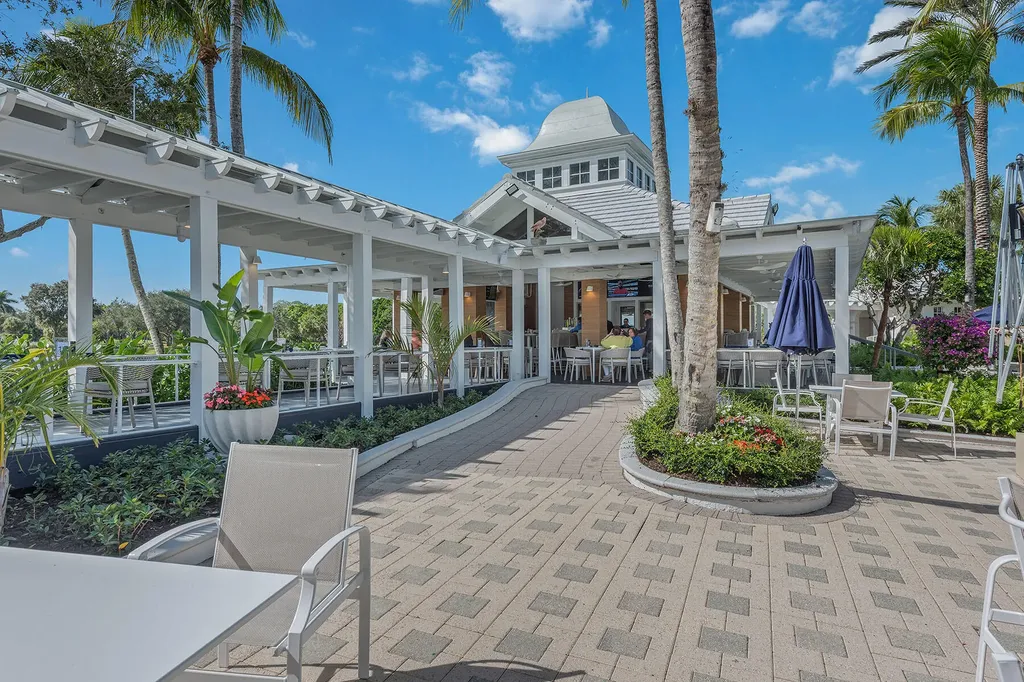 3945 Deer Crossing Court Naples FL 34114