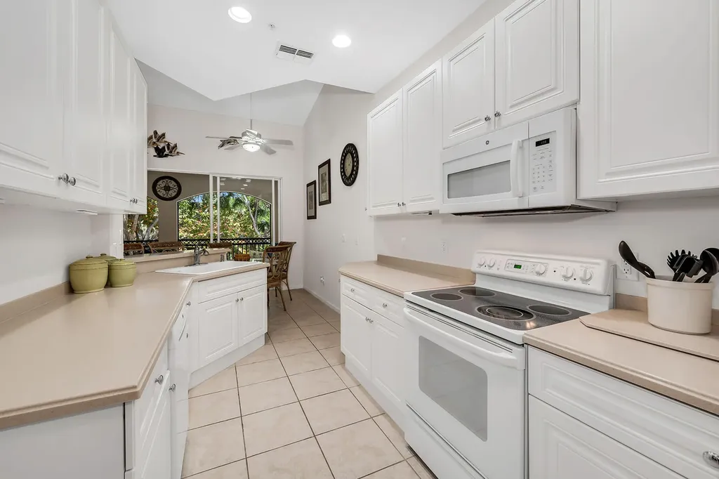 3945 Deer Crossing Court Naples FL 34114