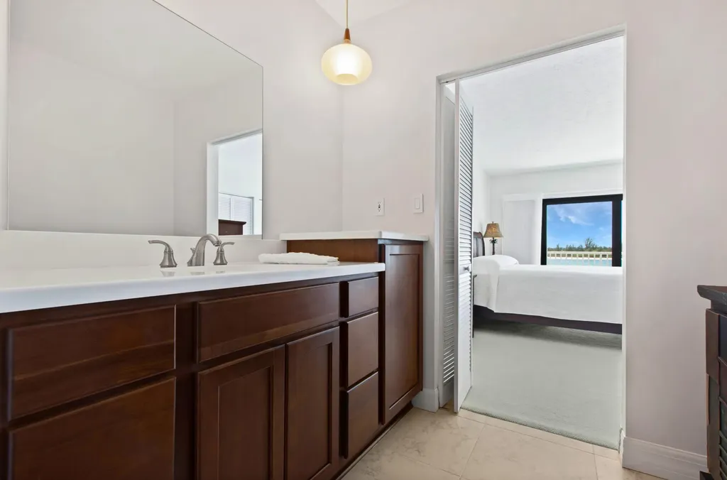 60 Pelican Street W Naples FL 34113