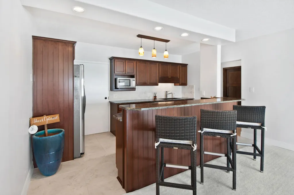 60 Pelican Street W Naples FL 34113