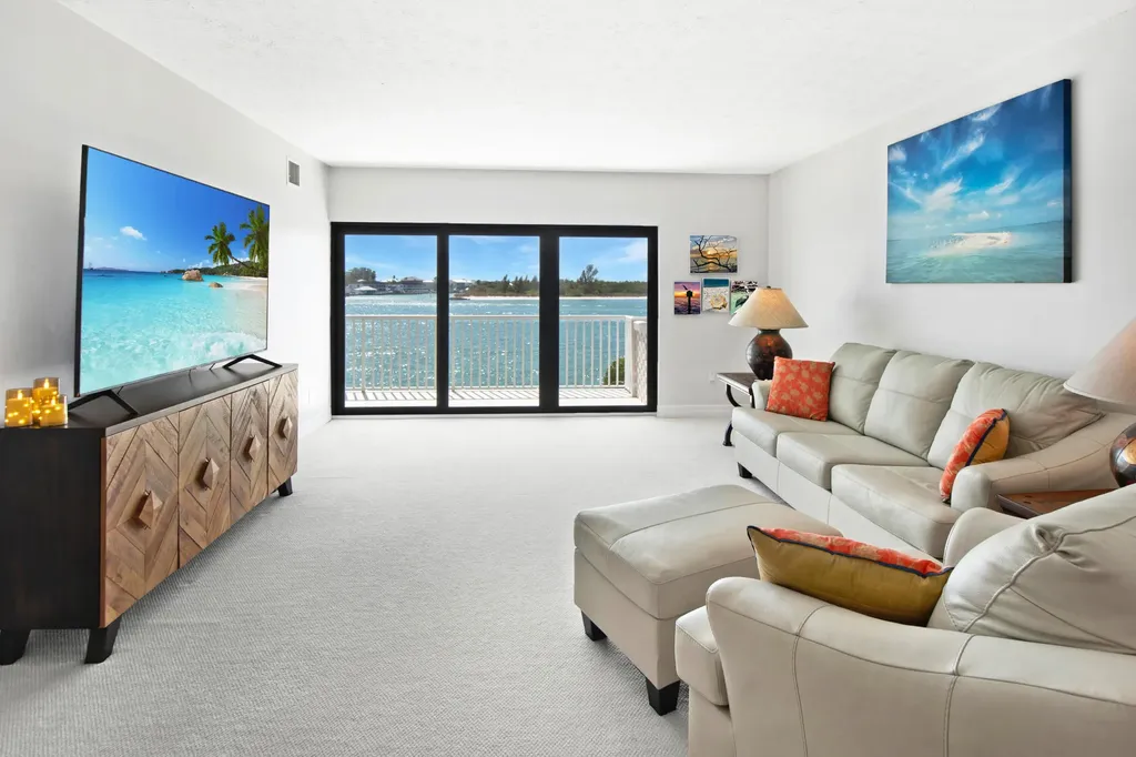 60 Pelican Street W Naples FL 34113