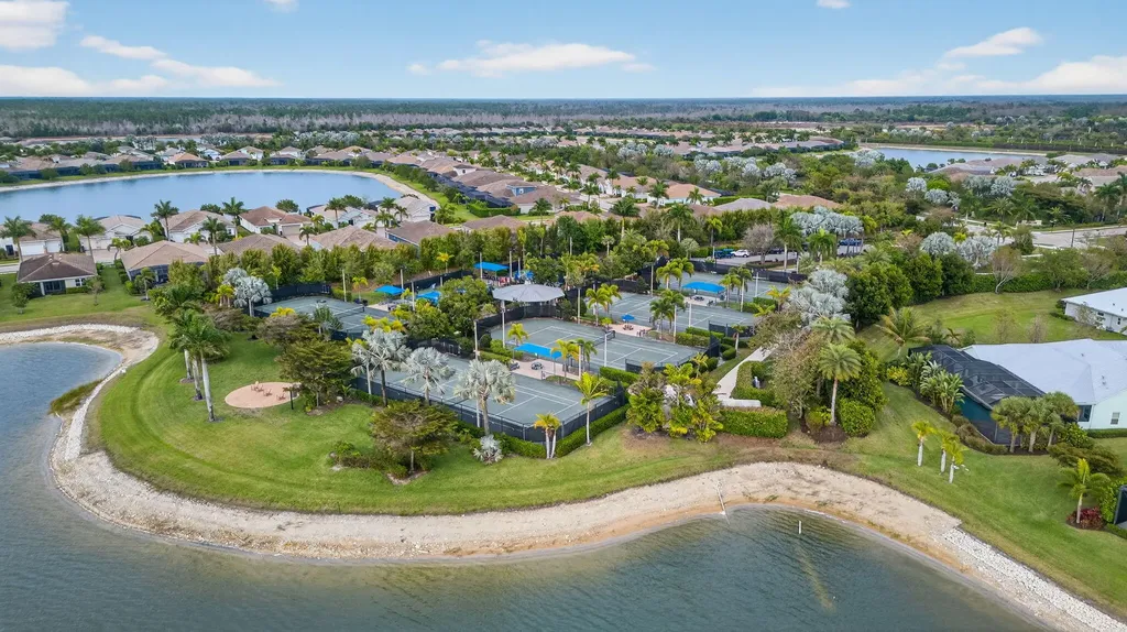 14792 Spinnaker Way Naples FL 34114