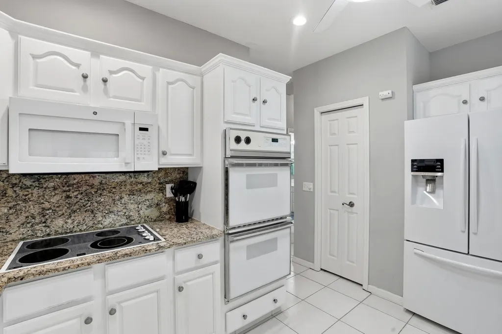 381 Worthington Street Marco Island FL 34145