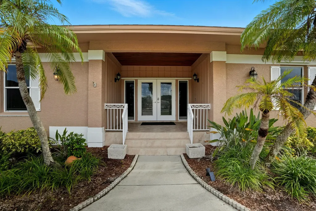381 Worthington Street Marco Island FL 34145