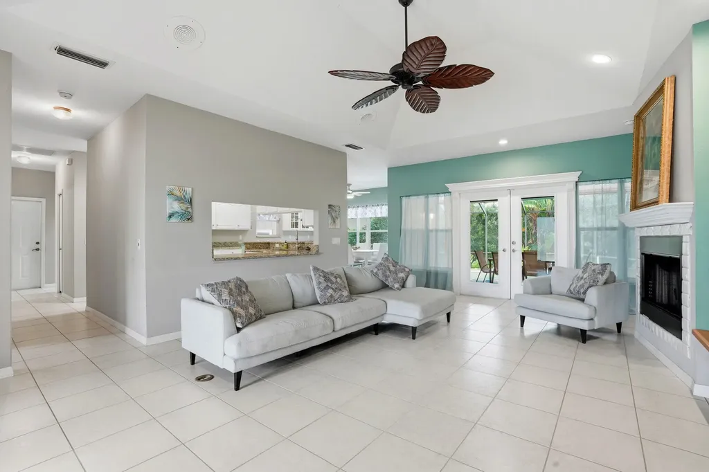 381 Worthington Street Marco Island FL 34145