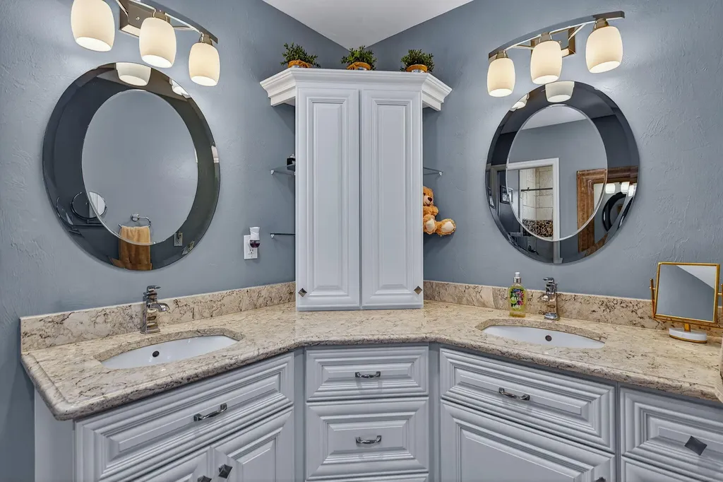 681 Saint Andrews Boulevard Naples FL 34113