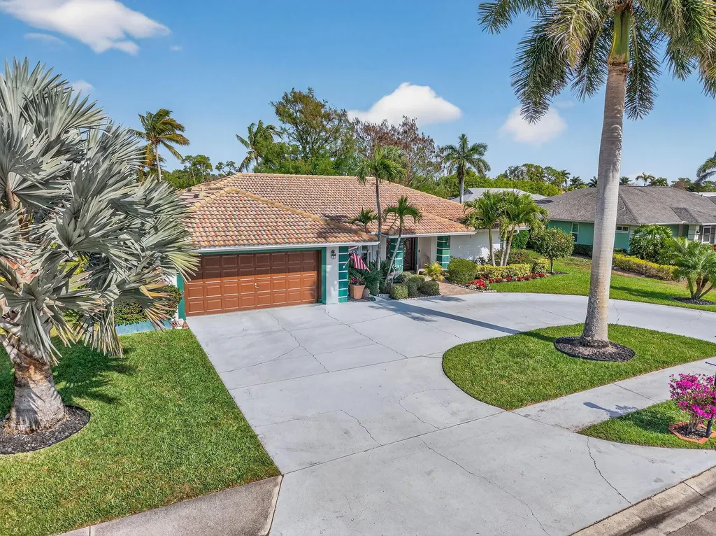 681 Saint Andrews Boulevard Naples FL 34113