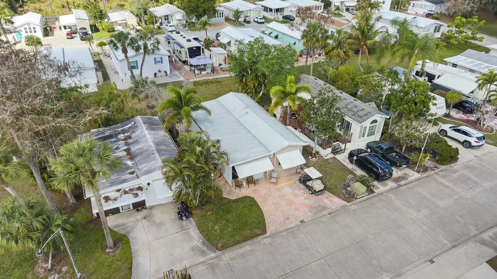 186 Panther Pass Circle Naples FL 34114