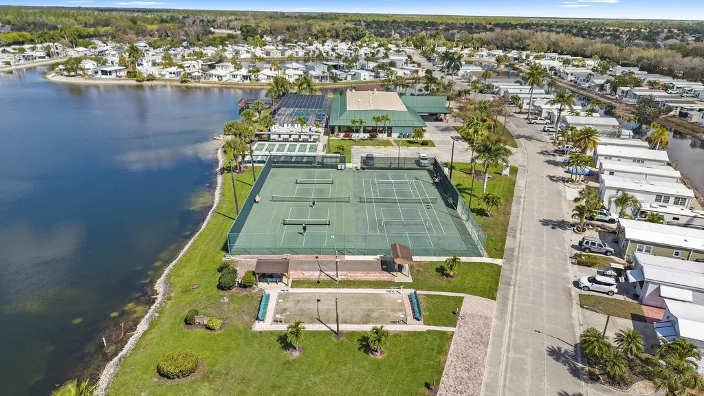 186 Panther Pass Circle Naples FL 34114