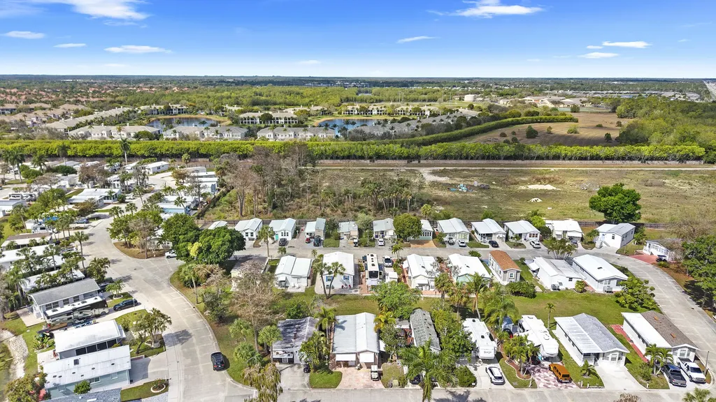 186 Panther Pass Circle Naples FL 34114