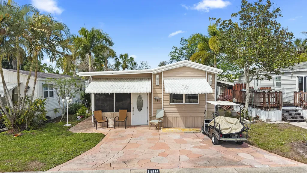 186 Panther Pass Circle Naples FL 34114