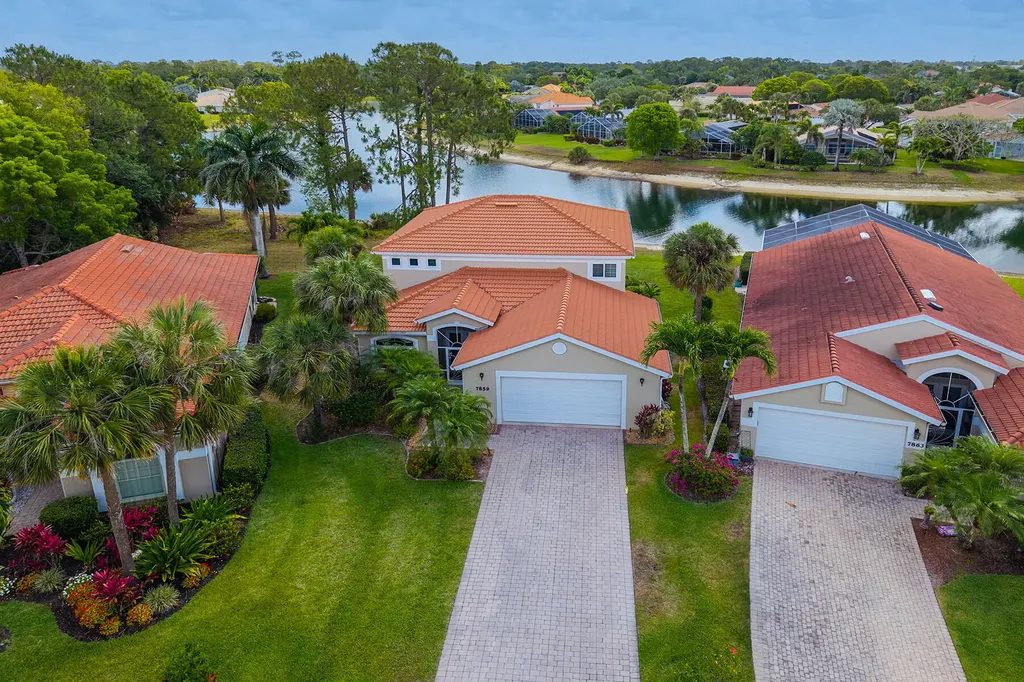 7859 Berkshire Pines Drive Naples FL 34104