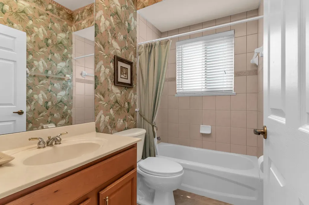 7859 Berkshire Pines Drive Naples FL 34104