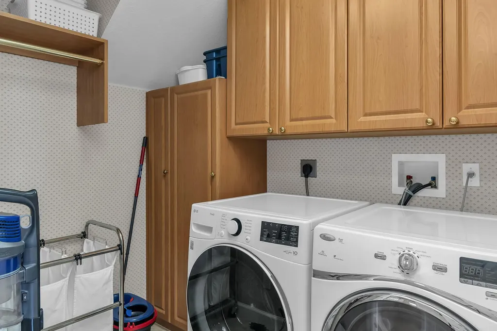 7859 Berkshire Pines Drive Naples FL 34104