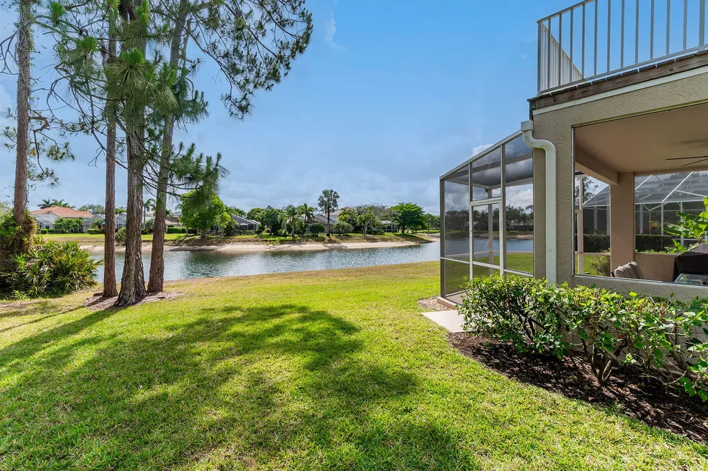 7859 Berkshire Pines Drive Naples FL 34104