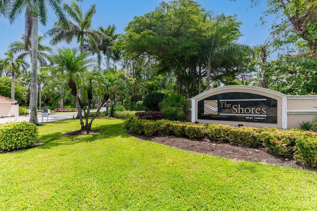 7859 Berkshire Pines Drive Naples FL 34104