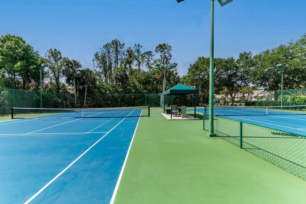 7859 Berkshire Pines Drive Naples FL 34104