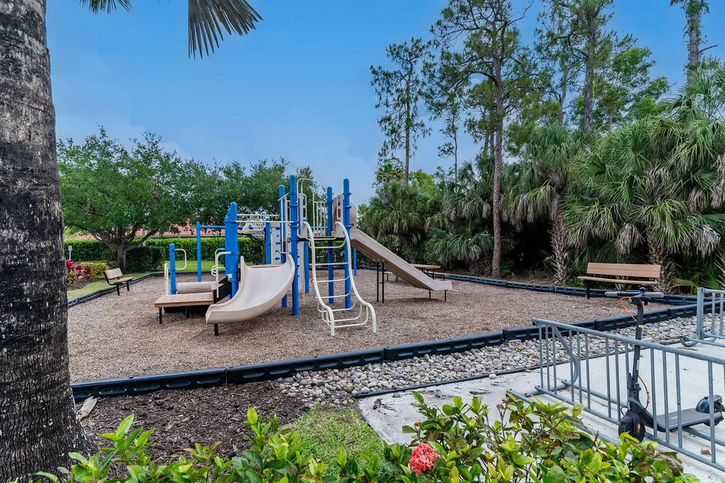 7859 Berkshire Pines Drive Naples FL 34104